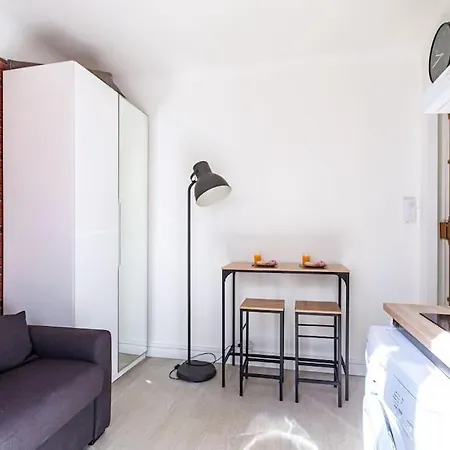 Parc Des Buttes-chaumont Apartman Párizs